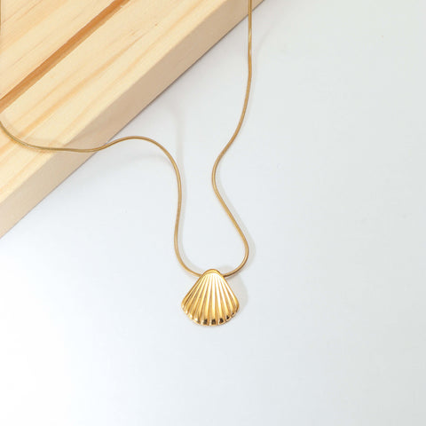 Golden Sea Shell Necklace